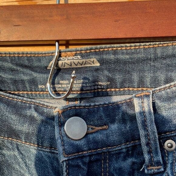 Take 50% OFF- Project Runway Ripped Jeans, Size-4 - Picture 5 of 9